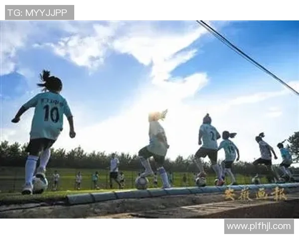 小小足球星舞蹈:在足球场上舞动的梦想与激情