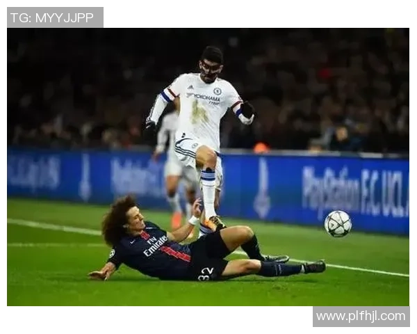 模仿足球球星经典飞铲动作的球员是谁 他是否能复制传奇瞬间