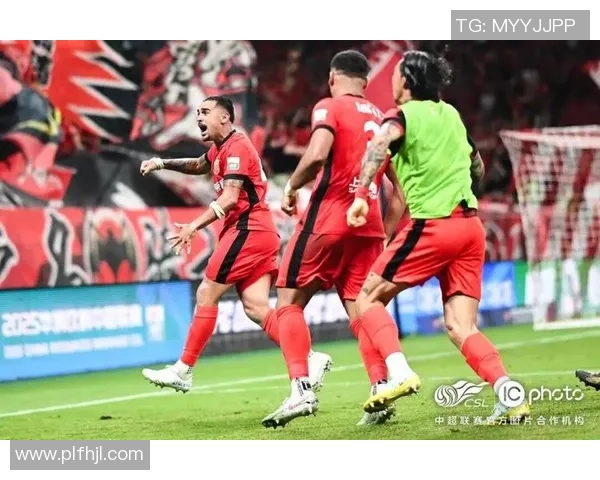 足球球星拉在赛场上的传奇故事与荣耀时刻全面回顾