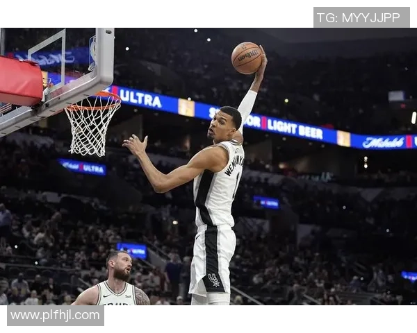 运球能力较弱的足球明星盘点 他们如何弥补这一短板成就伟大职业